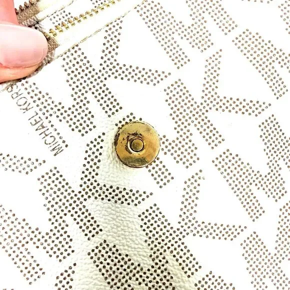 Michael Kors Fulton Small Saffiano Leather Messenger Bag Vanilla Acorn Neutral - Picture 9 of 12